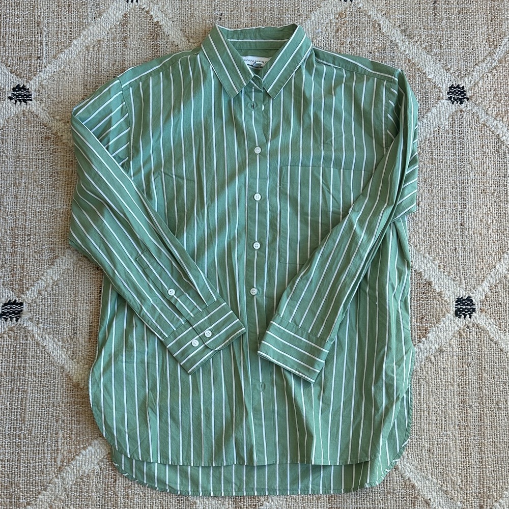 Green Striped Everyday Women’s Striped Button down (cotton poplin)